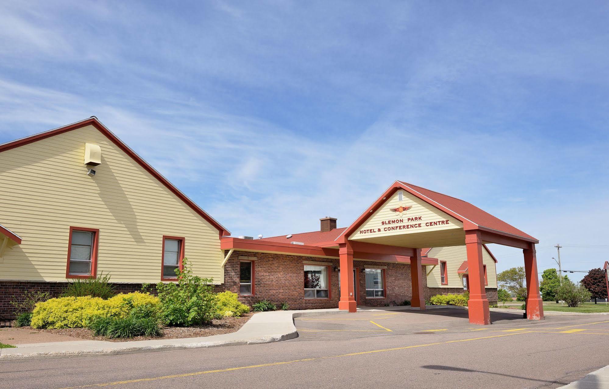 Slemon Park Hotel & Conference Centre Summerside Exterior foto